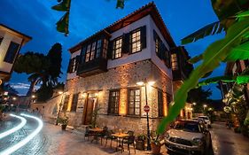 Cedrus Hotel